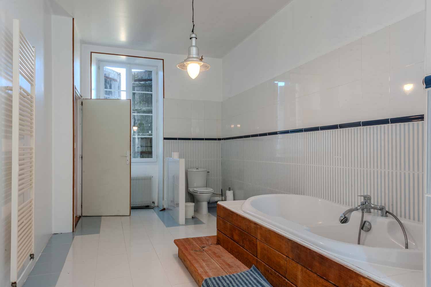 Salle d'eau Gîte au Château de Théon en Charente Maritime