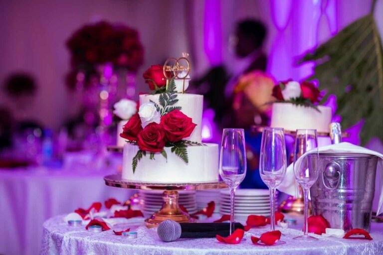 Tendances mariages 2026-2027 : Le Wedding-Cake